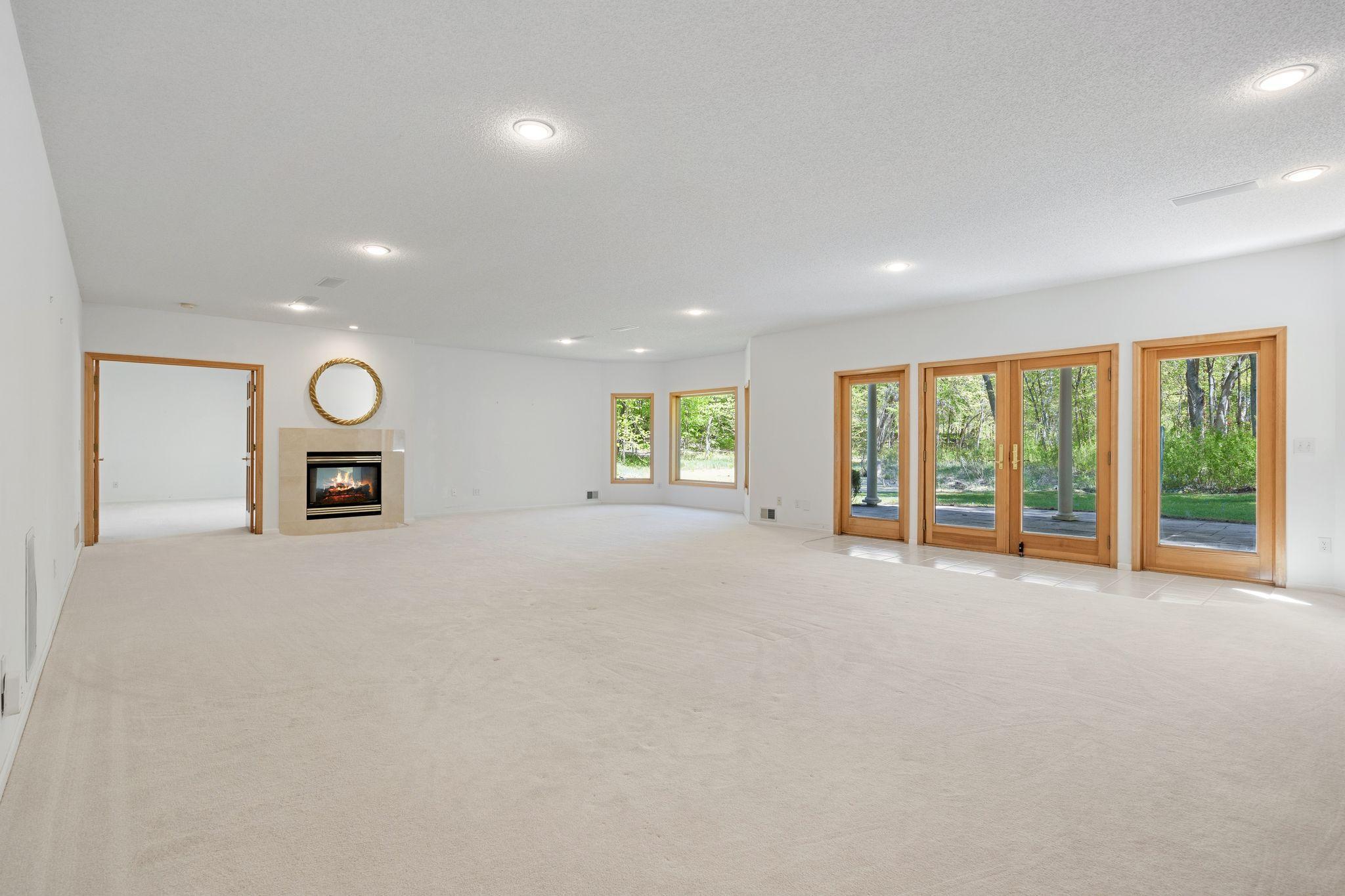 1650 N Farm Road