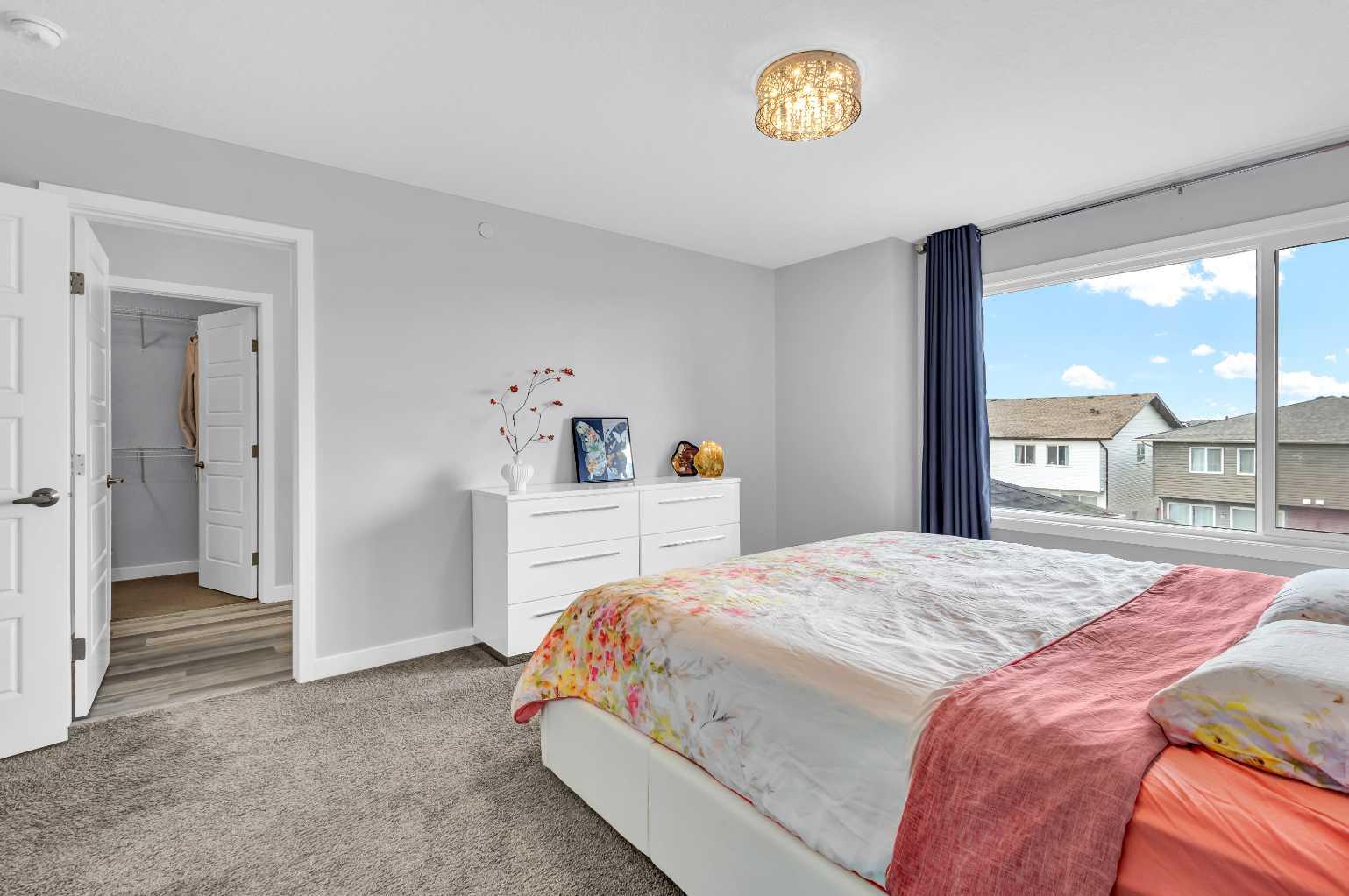 89 Howse Common NE