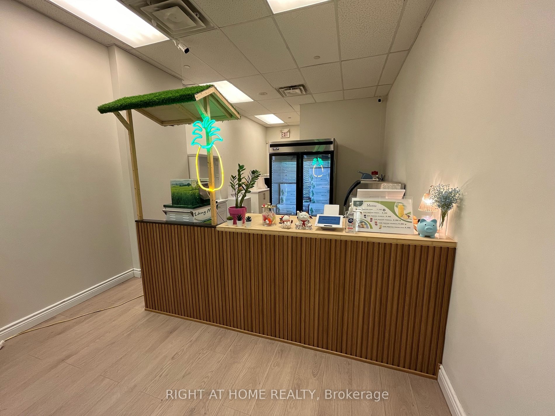 28 W Finch Ave 113