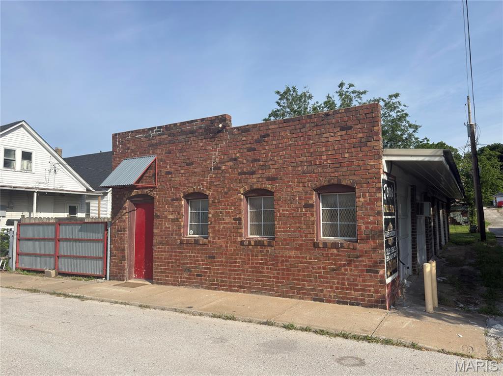 610 Warren Barrett Drive