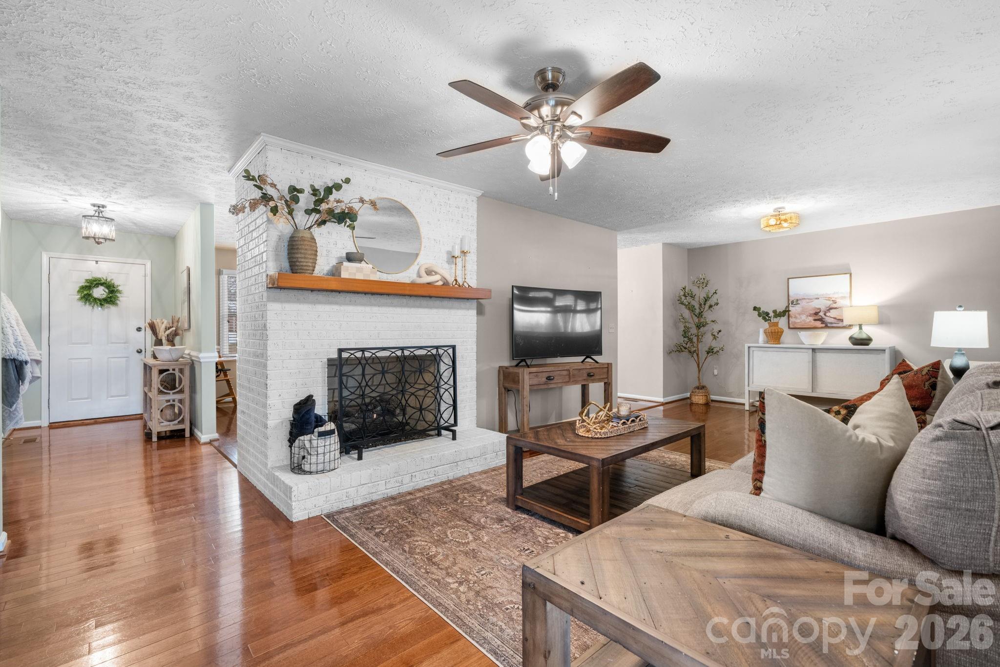 1621 Dakota Drive