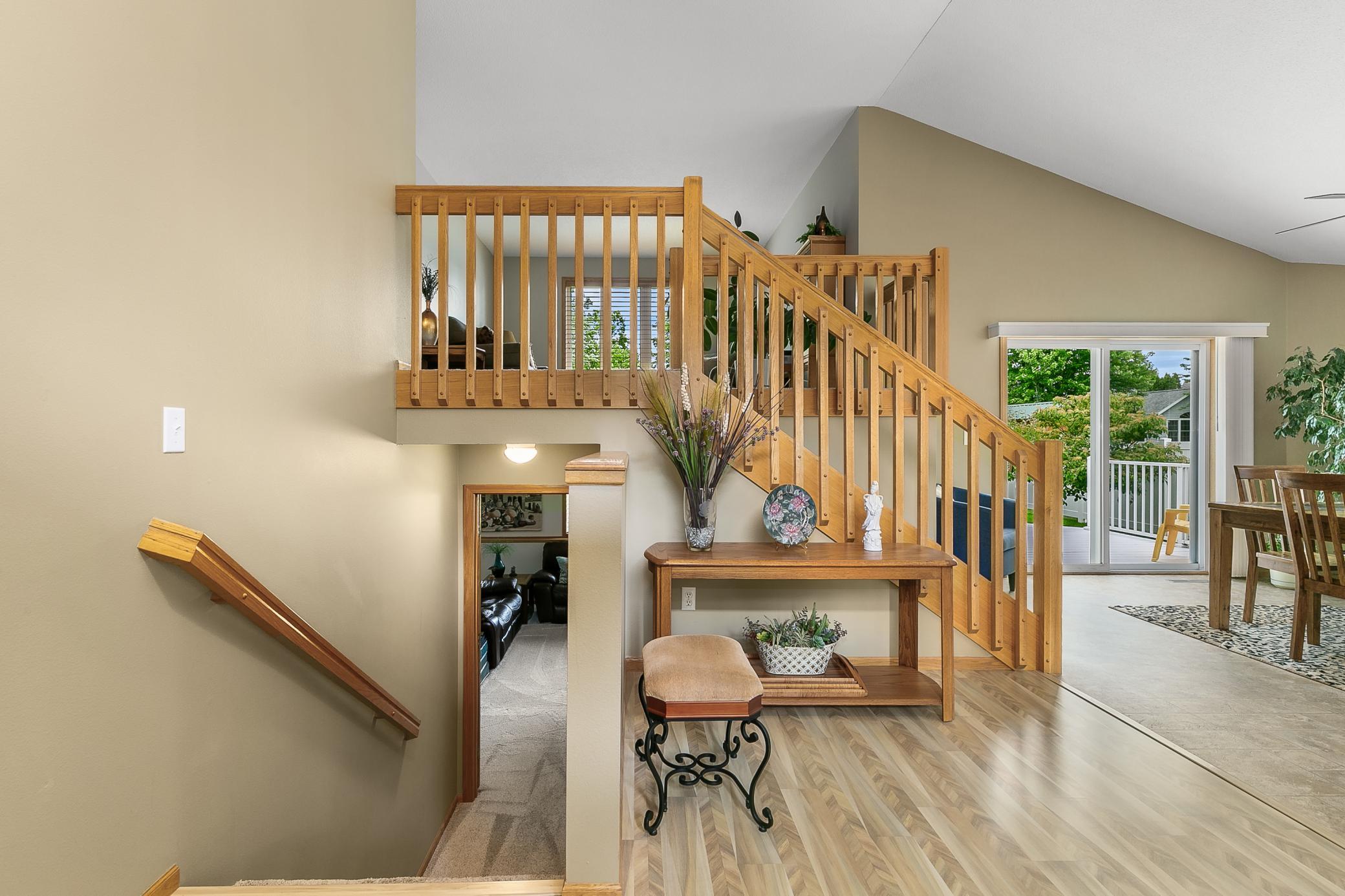 2206 Viking Drive