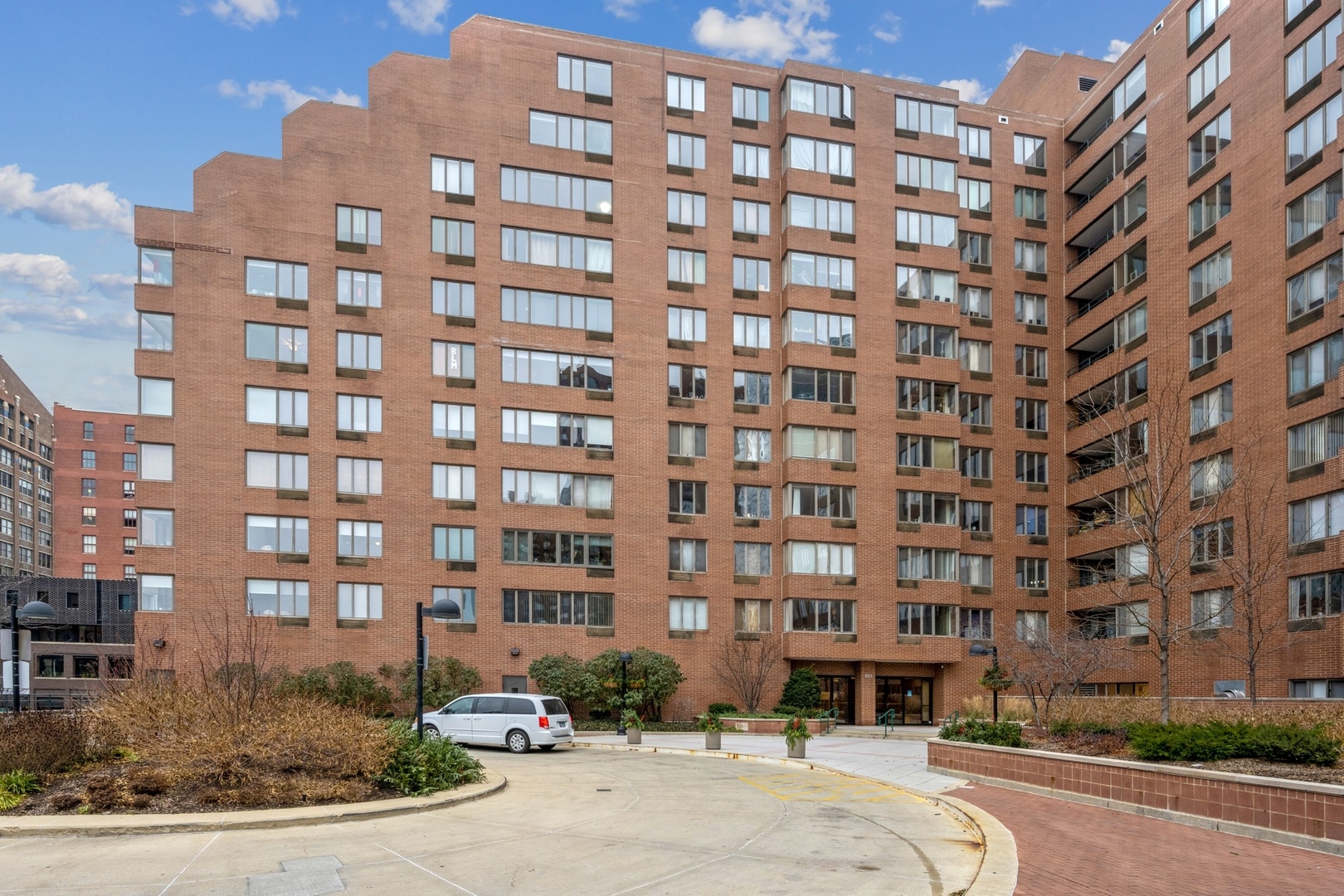 Dream to experience modern urban life? this spacious 2 bed/2 baths condo offer it all! The master bedroom en-suite has a real walk-in closet like a den room. Both two bedrooms have a separate bathroom. One assigned storage room, and unit facing a beautiful landscaped courtyard! Very convenient location, step to transportation, train and buses station are just around the corner, surrounded by shopping, restaurants, nightlife, schools and walking to the Millennium Park, Grand Park, lake beach and museums campus. Onsite parking available for lease or purchase! Motivated seller welcome all reasonable offers!