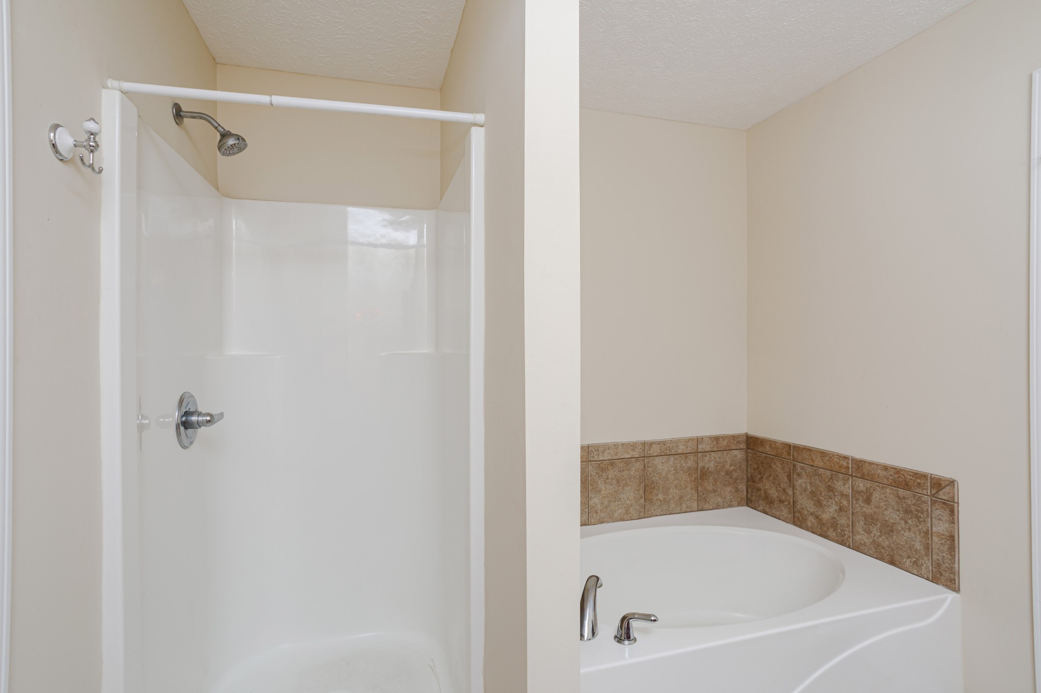 908 Indian Ridge Circle