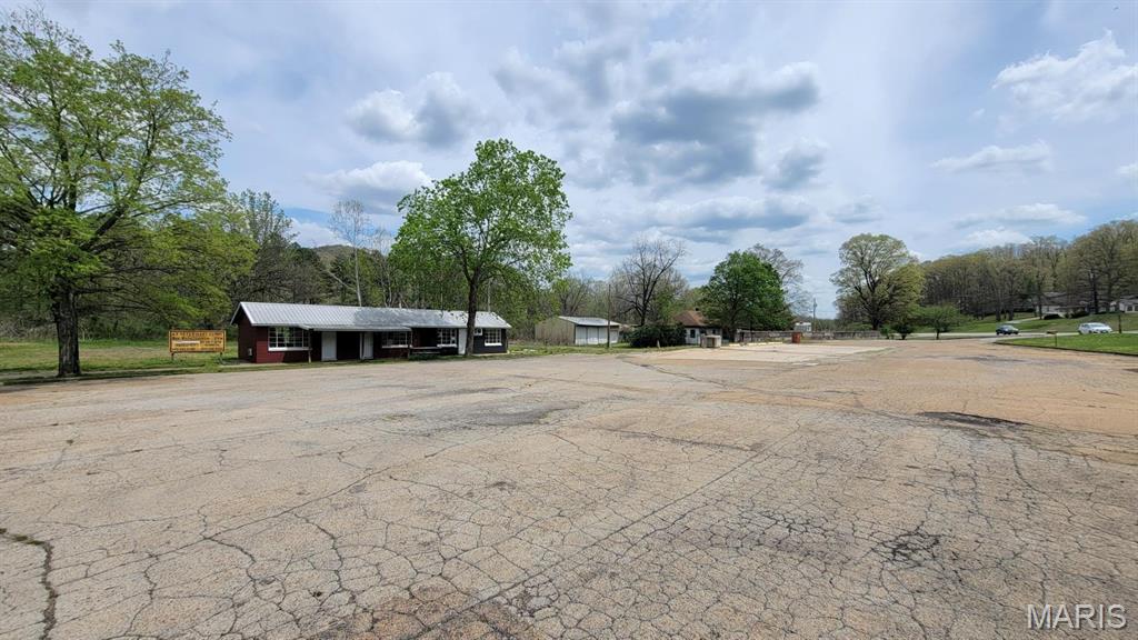 1307 N Hwy 21