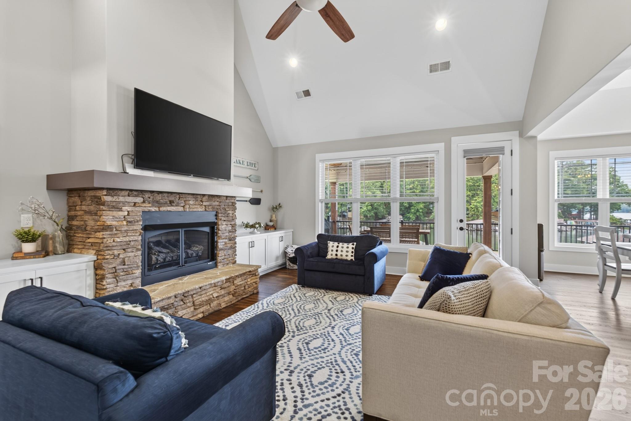 157 Landing Trail