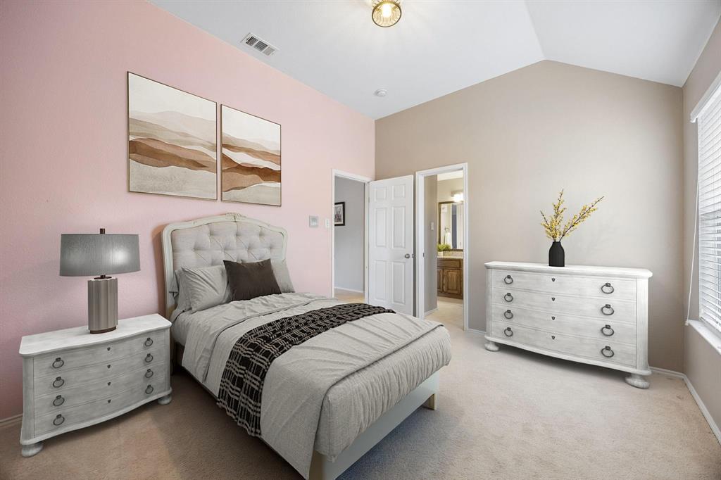 9004 Regal Oaks Drive