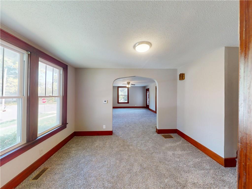 329 W Hunter Street
