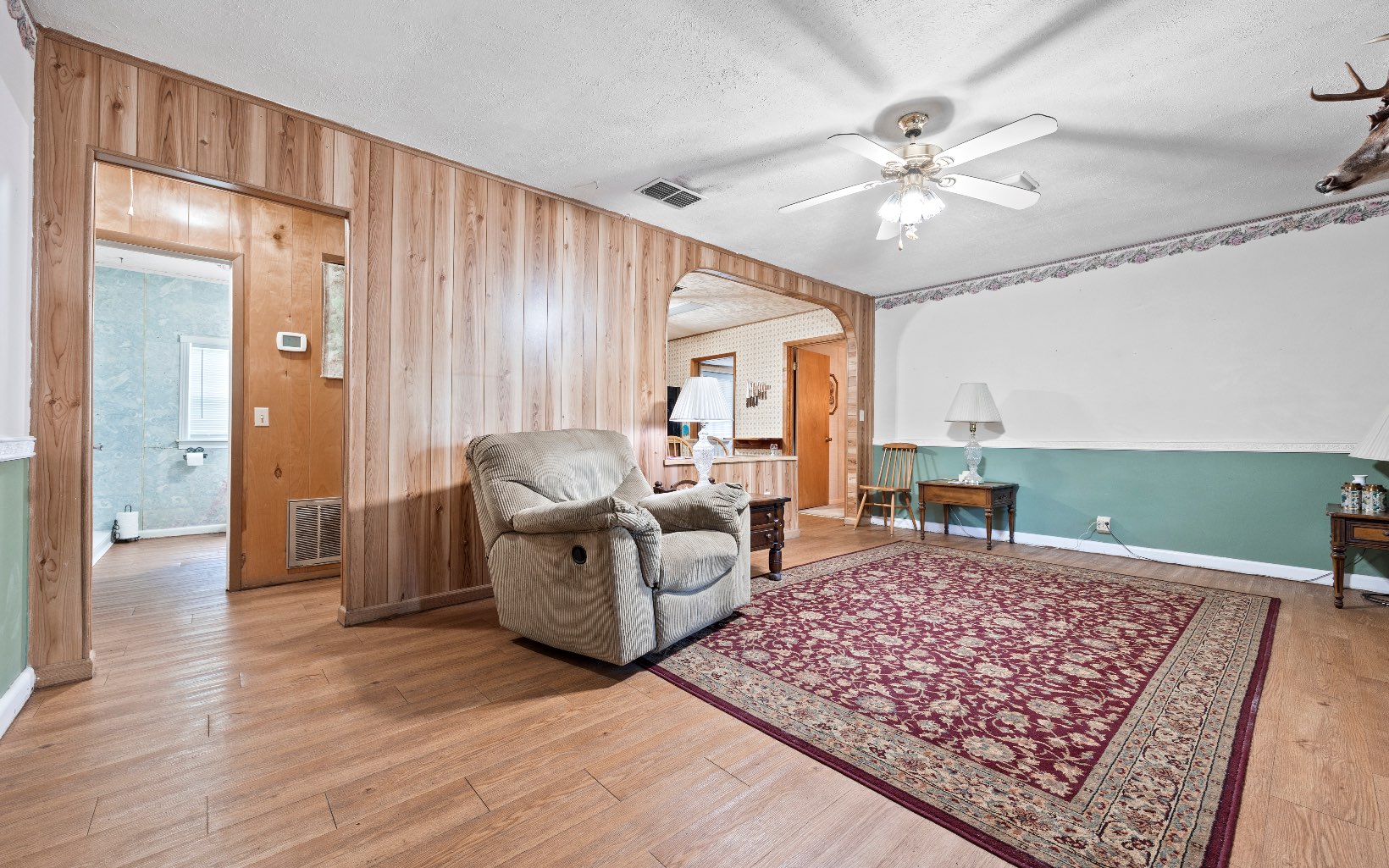 112 NE Rowan Rd