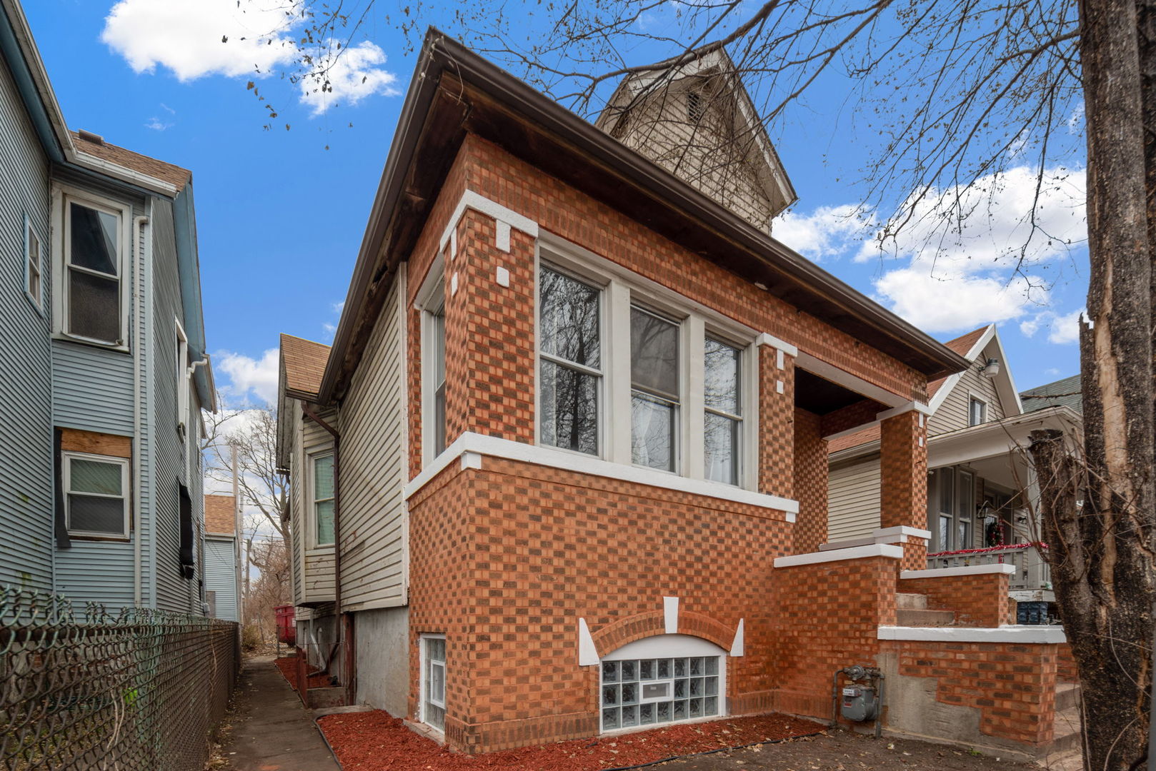 5944 S Princeton Avenue