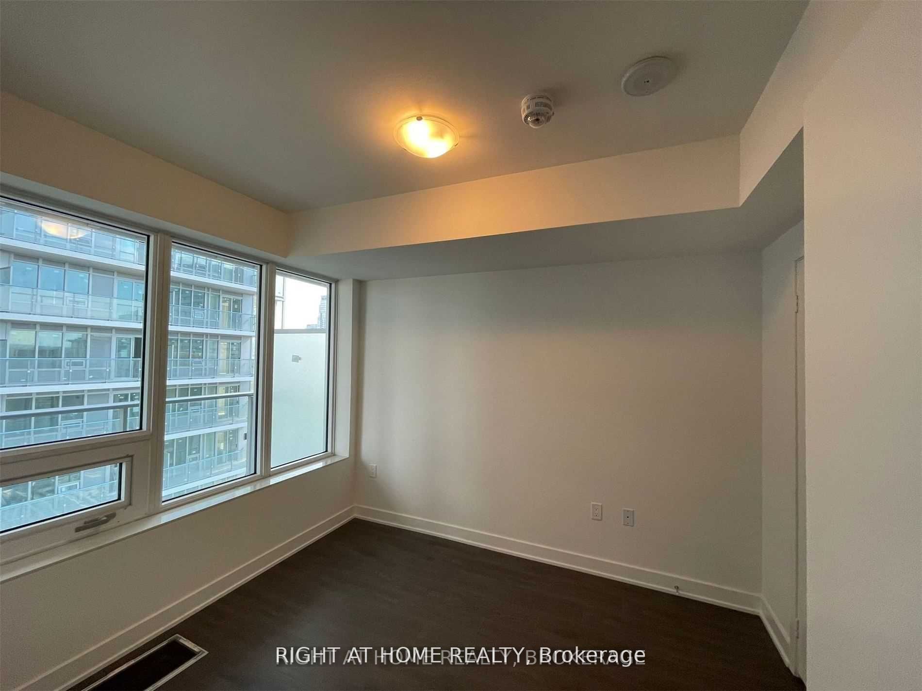 99 Broadway Ave 2408