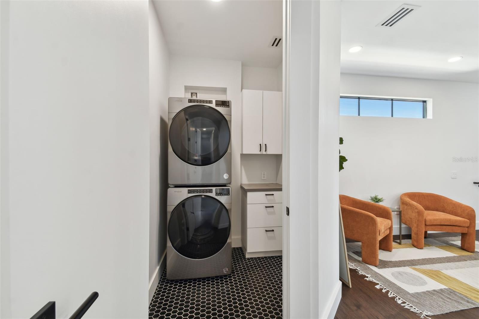 1312 W Azeele Street 1
