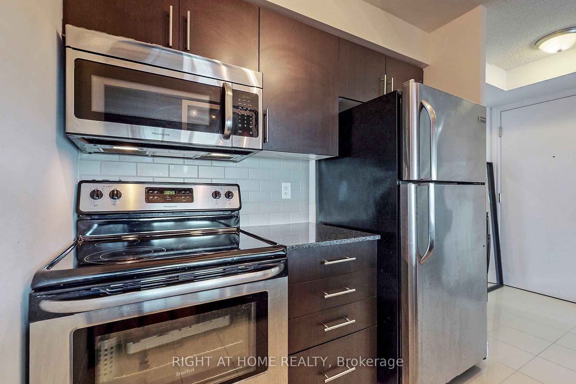 50 Town Centre Crt 1911