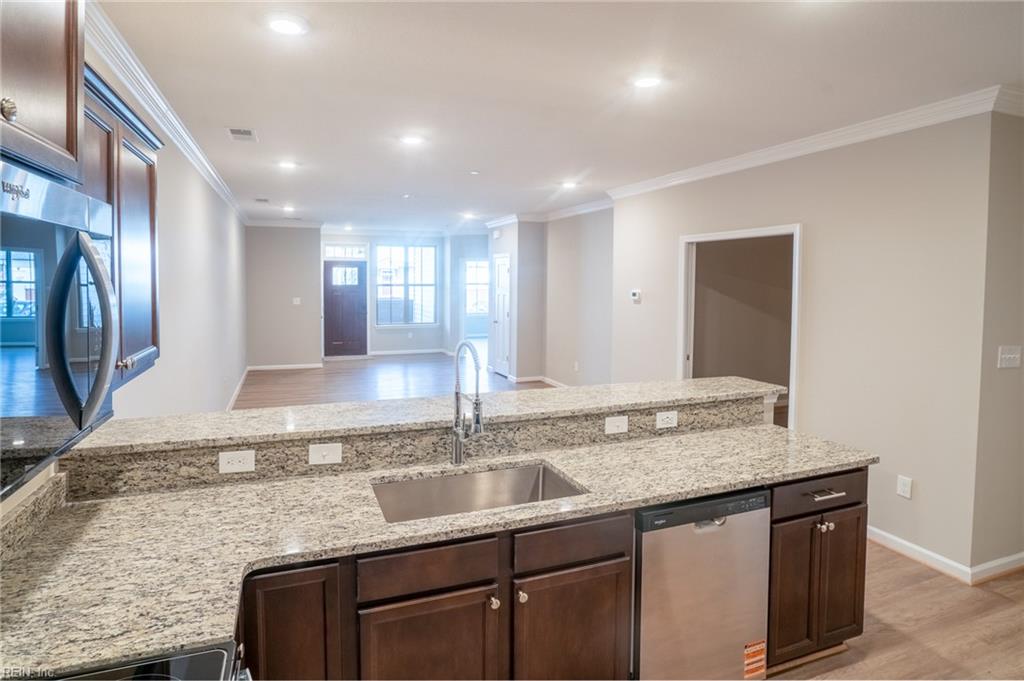 1504 Kathy Ann Way E 1504