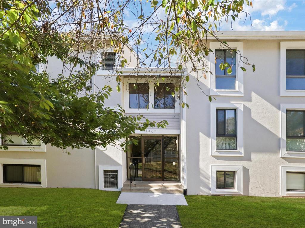 8607 Village Way 07/8607D