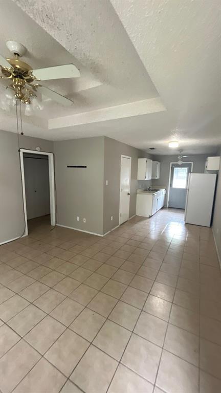 121 San Saba Avenue B