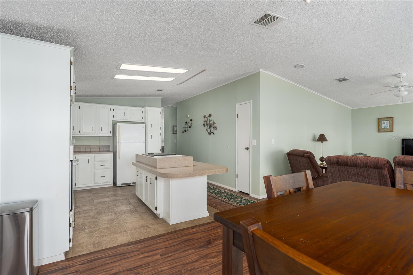 8409 Imperial Circle