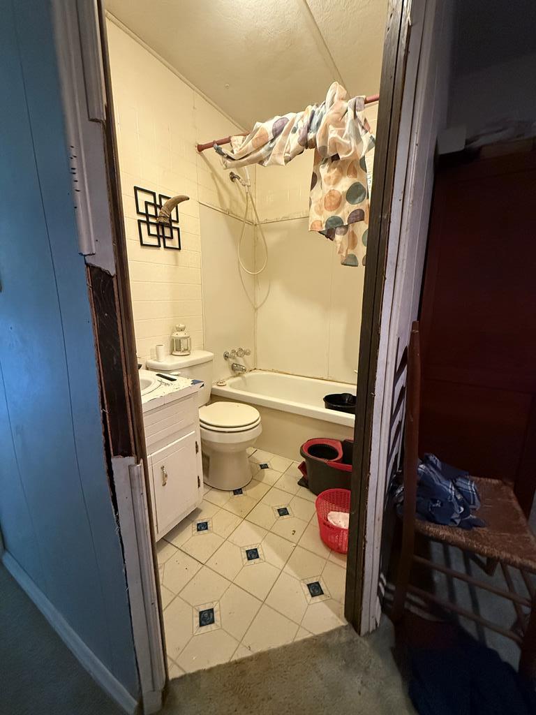219 Blackberry Ln