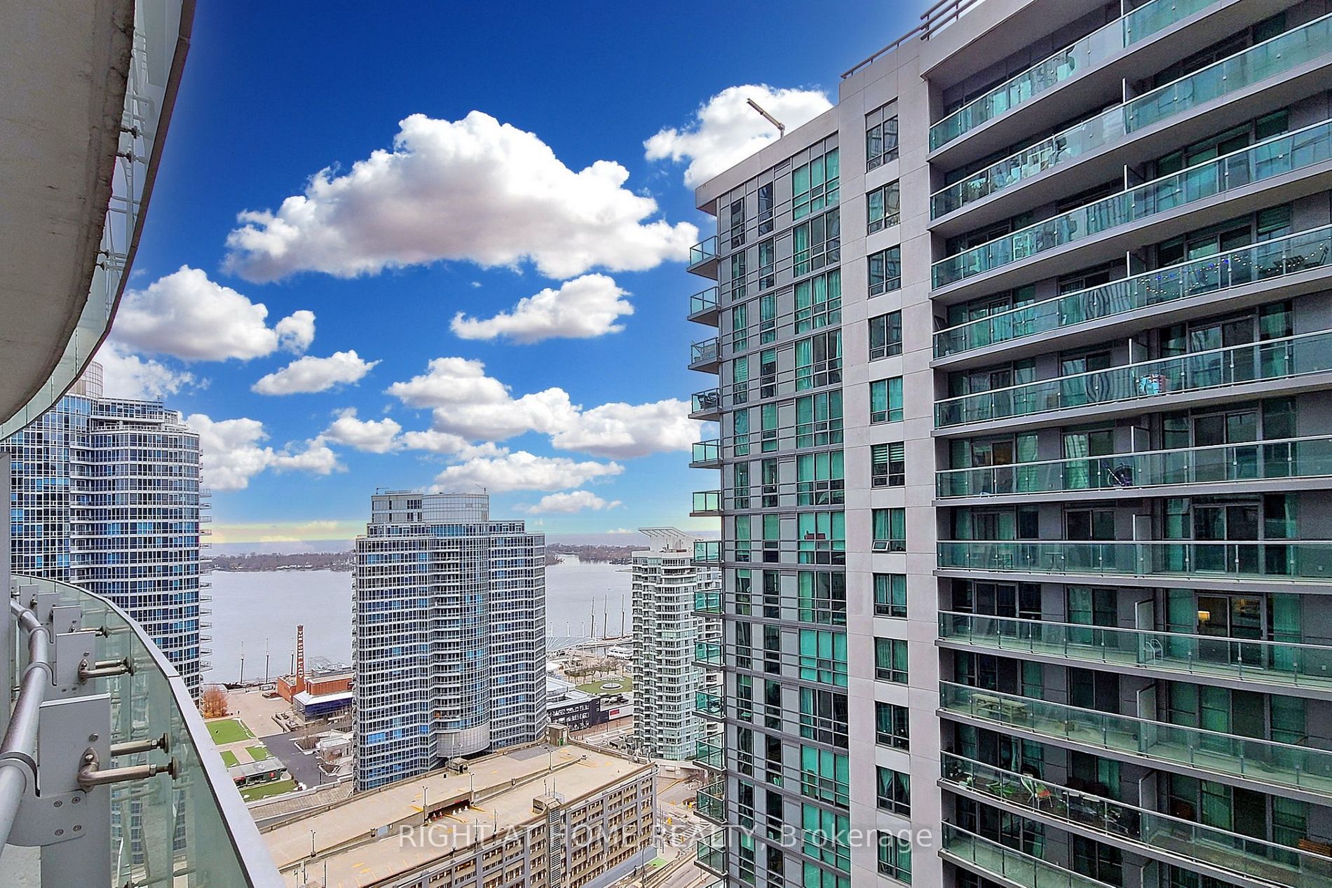 12 York St 2406