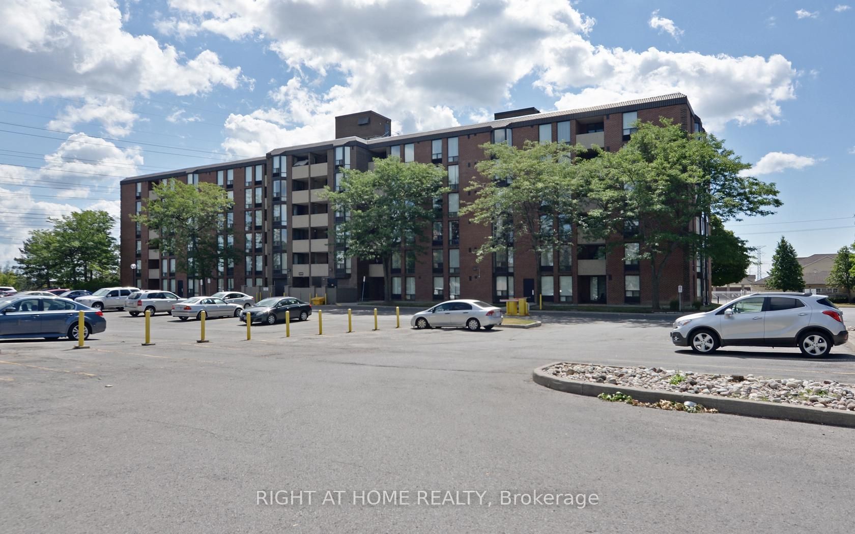 1540 Pickering Pkwy 501