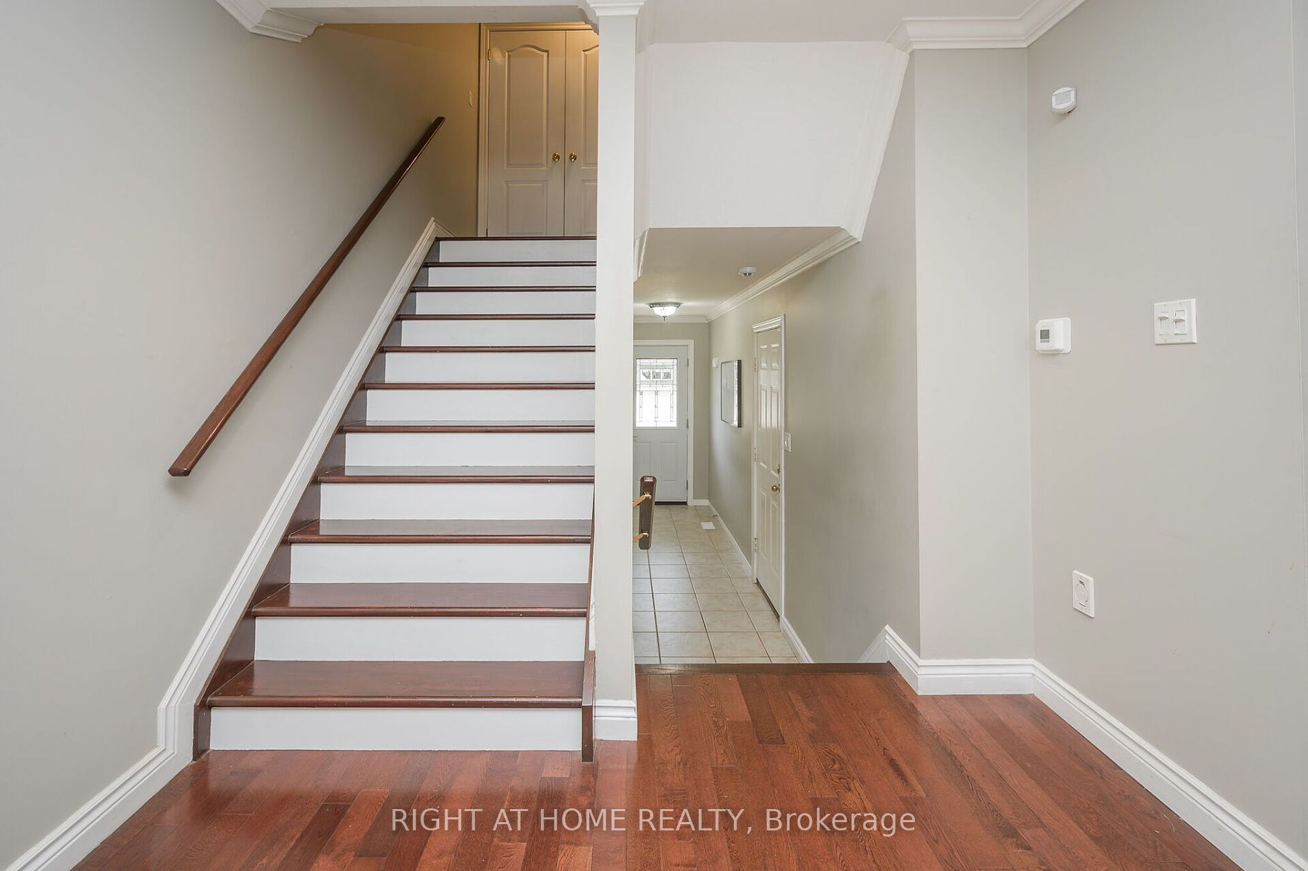 17 Argyle Ave
