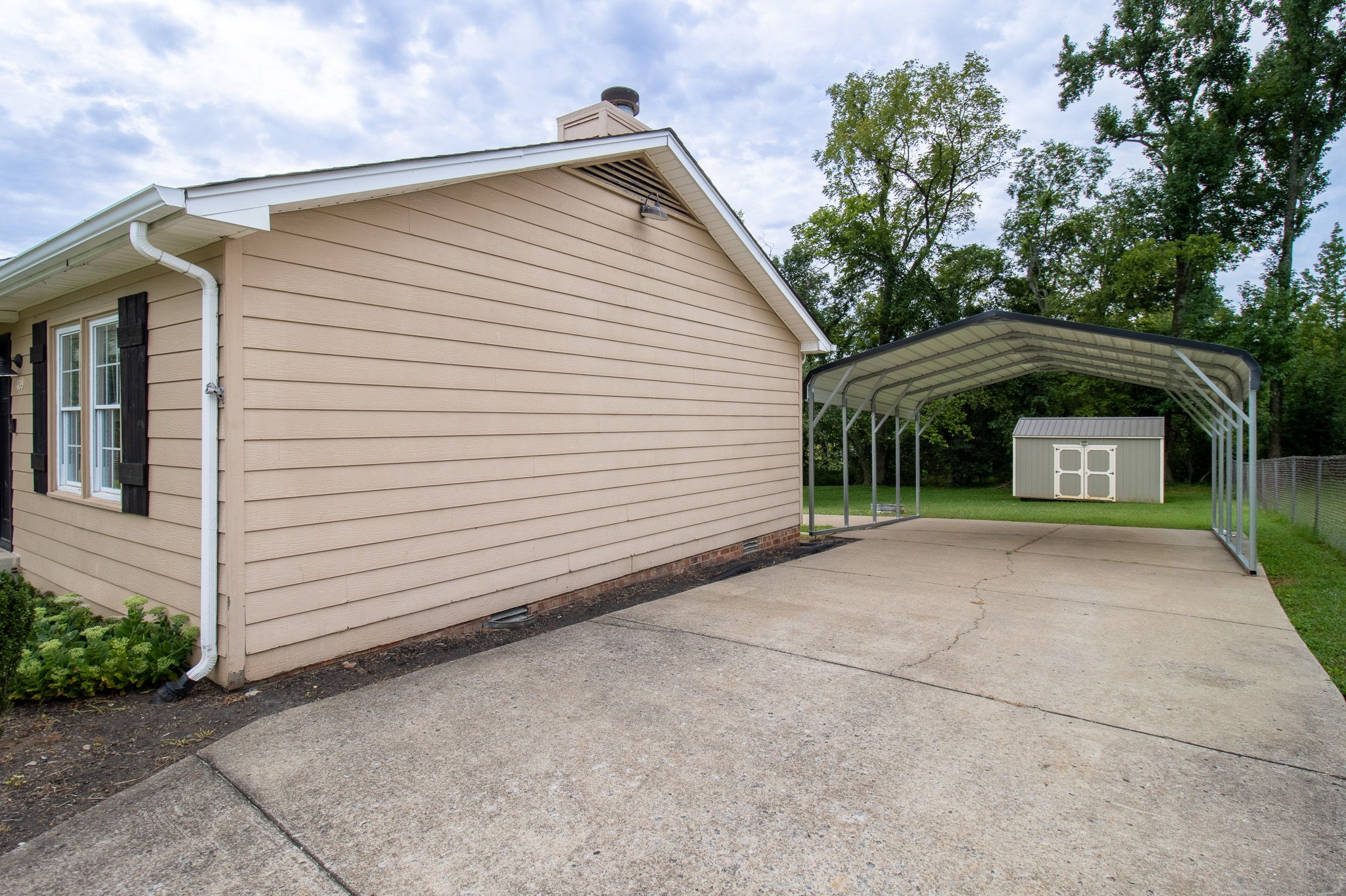409 Sunnybrook Dr