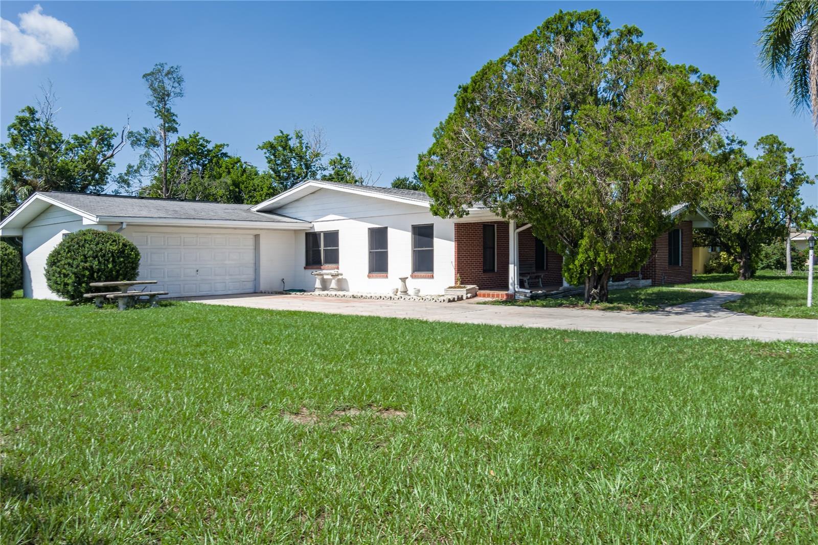 2605 27th Avenue Drive W