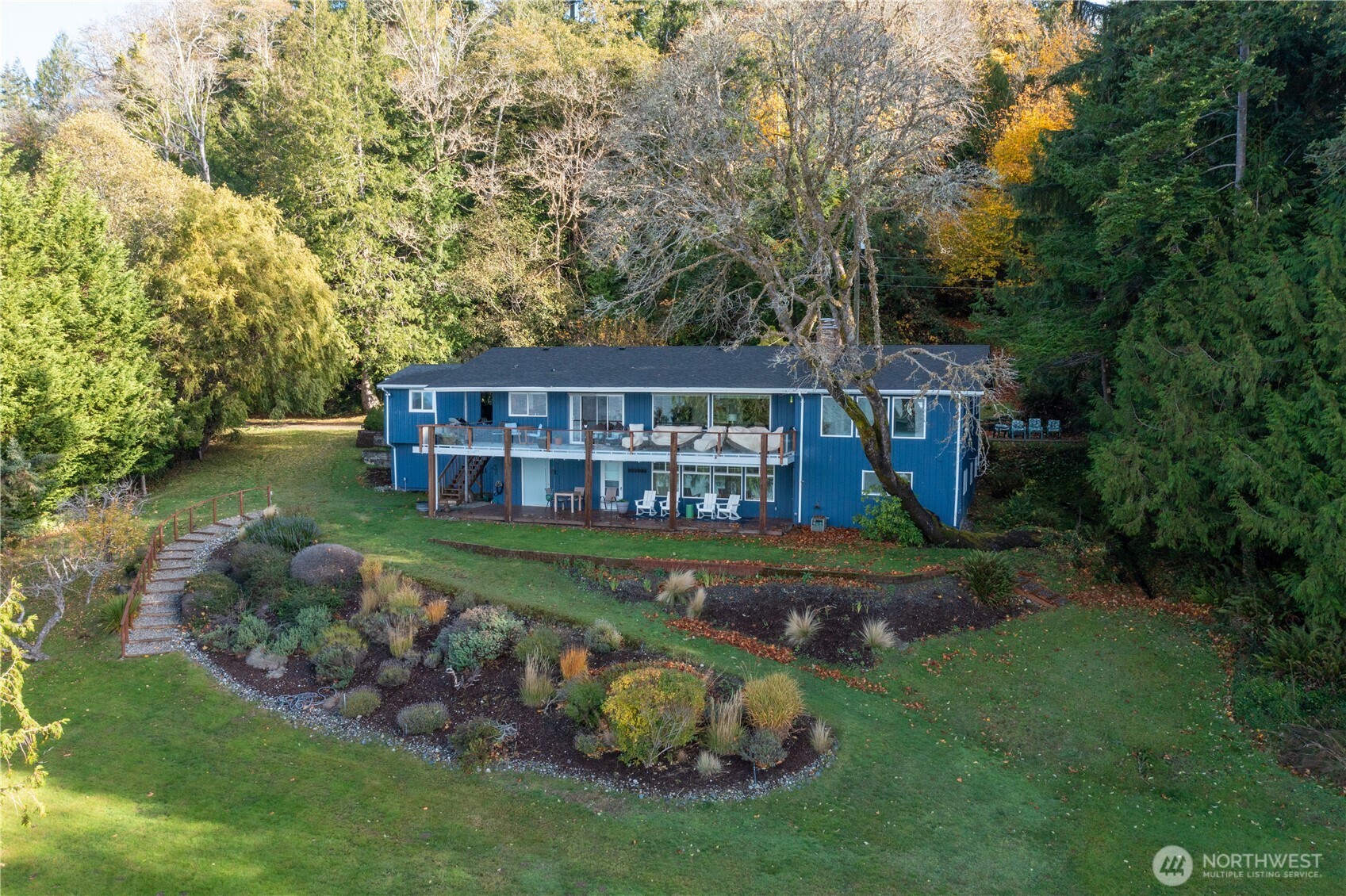 7504 Crescent Beach Road NW
