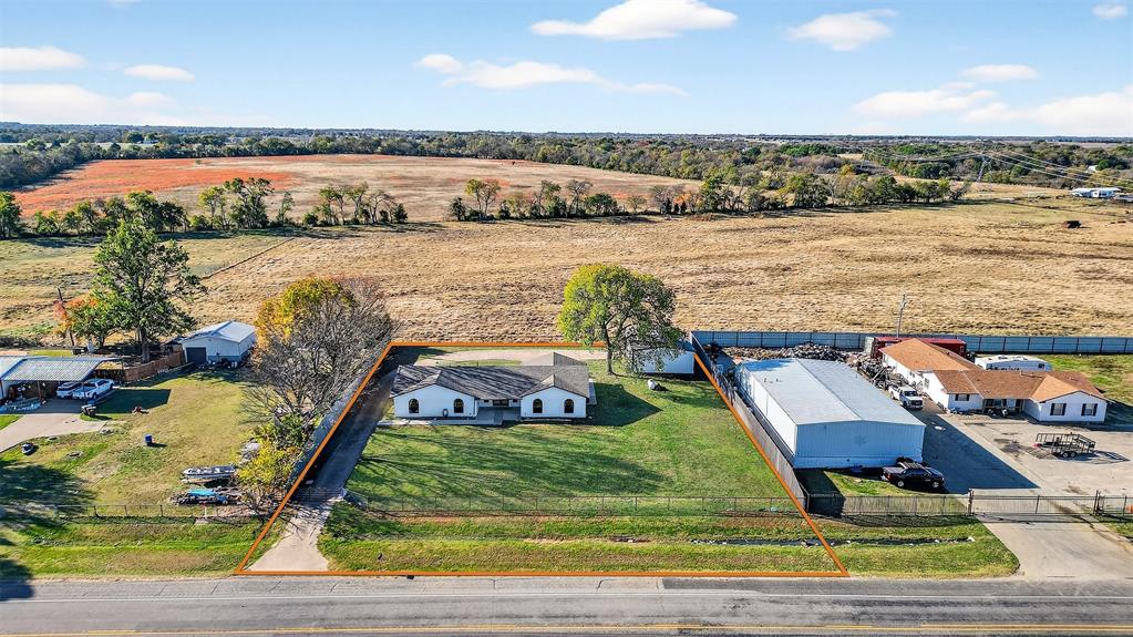 616 E Bells Boulevard