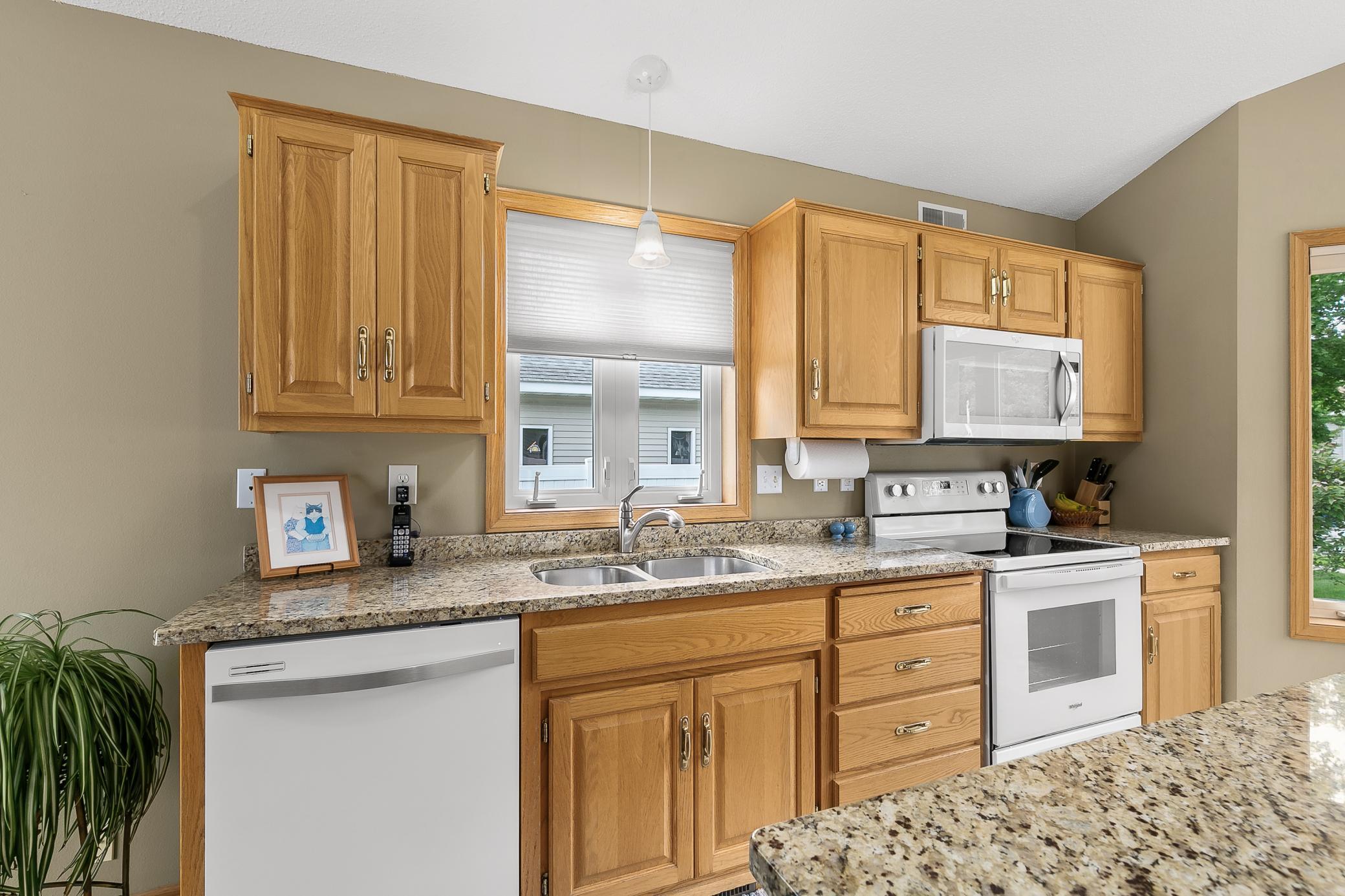 2206 Viking Drive