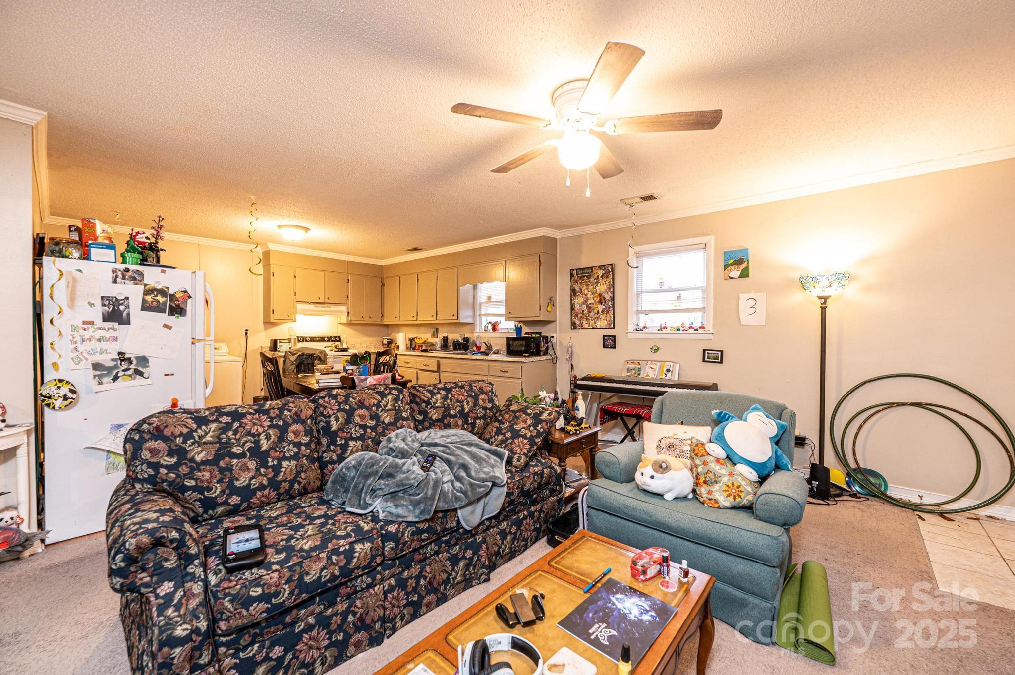 711 Meredith Court SW