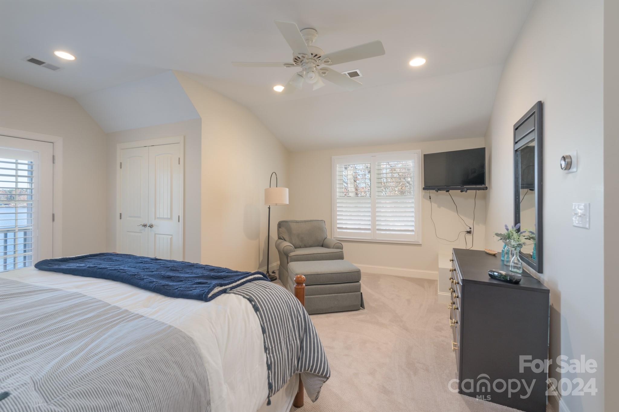 638 Deerfield Road
