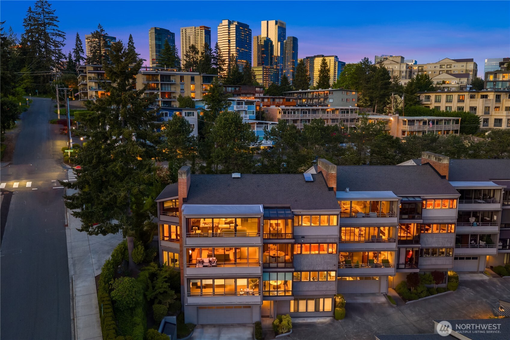 Bellevue - 9903  Lake Washington Boulevard NE