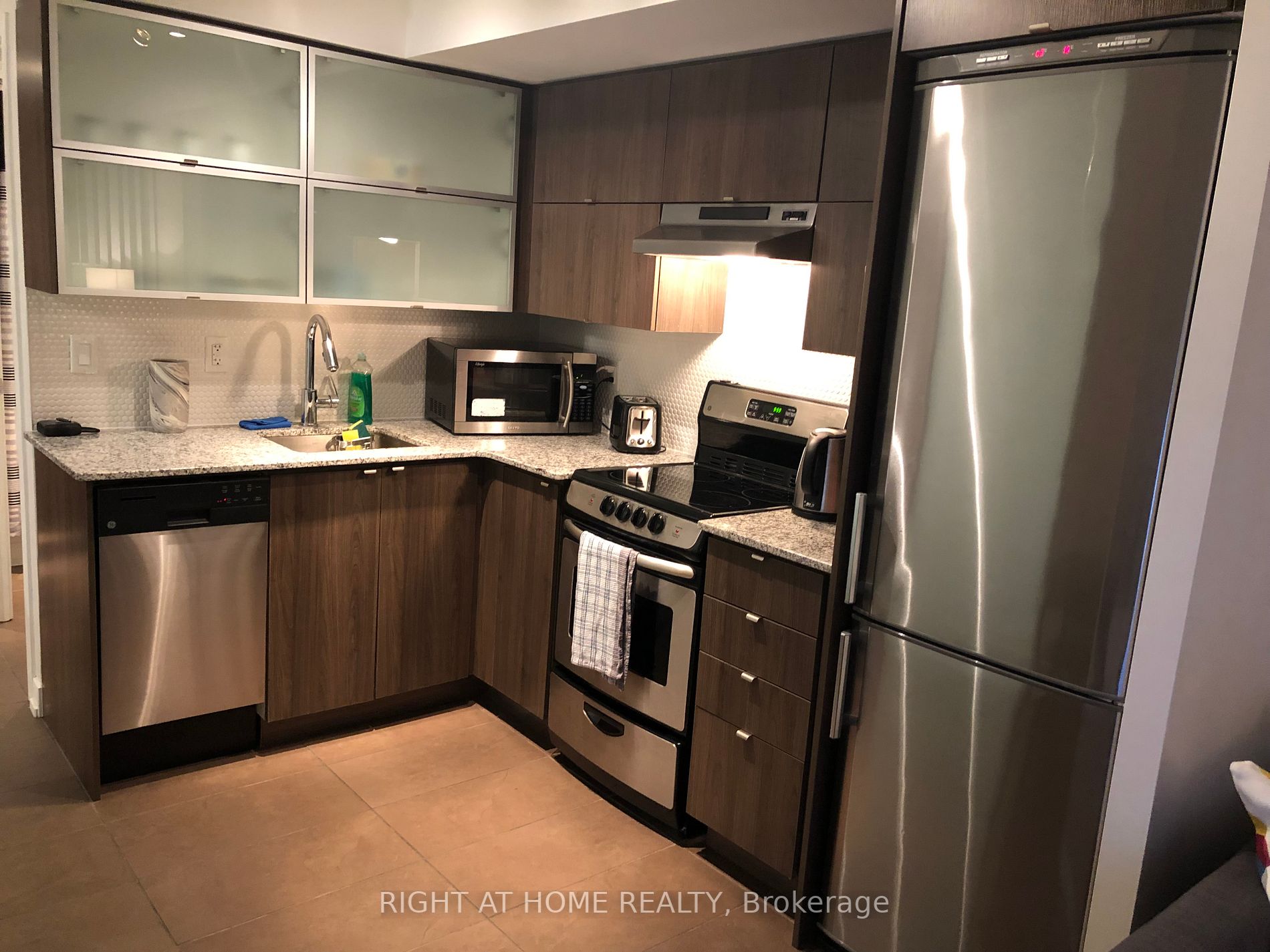 170 Fort York Blvd 205