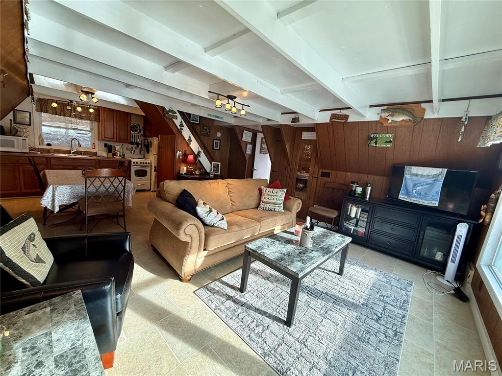 6758 Northshore Drive