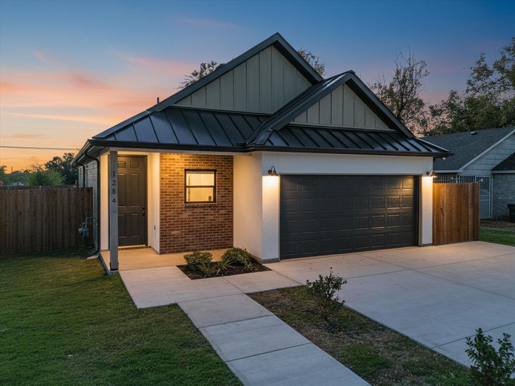 1254 E Jefferson Avenue