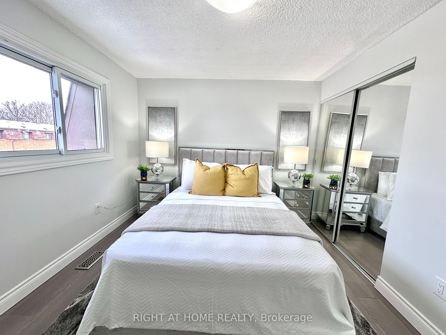 500 W Stone Church Rd C-03