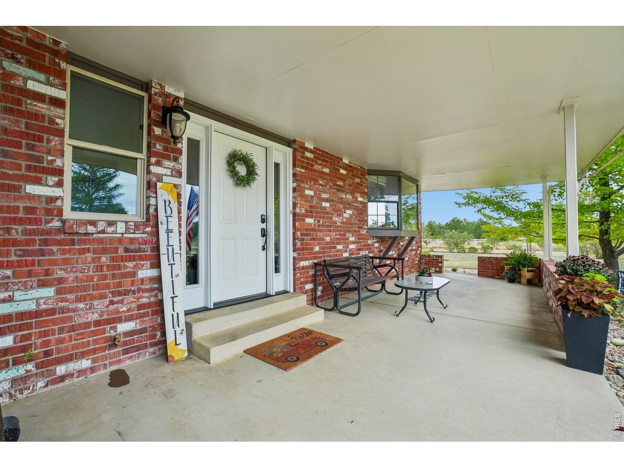 4901 Beverly Dr