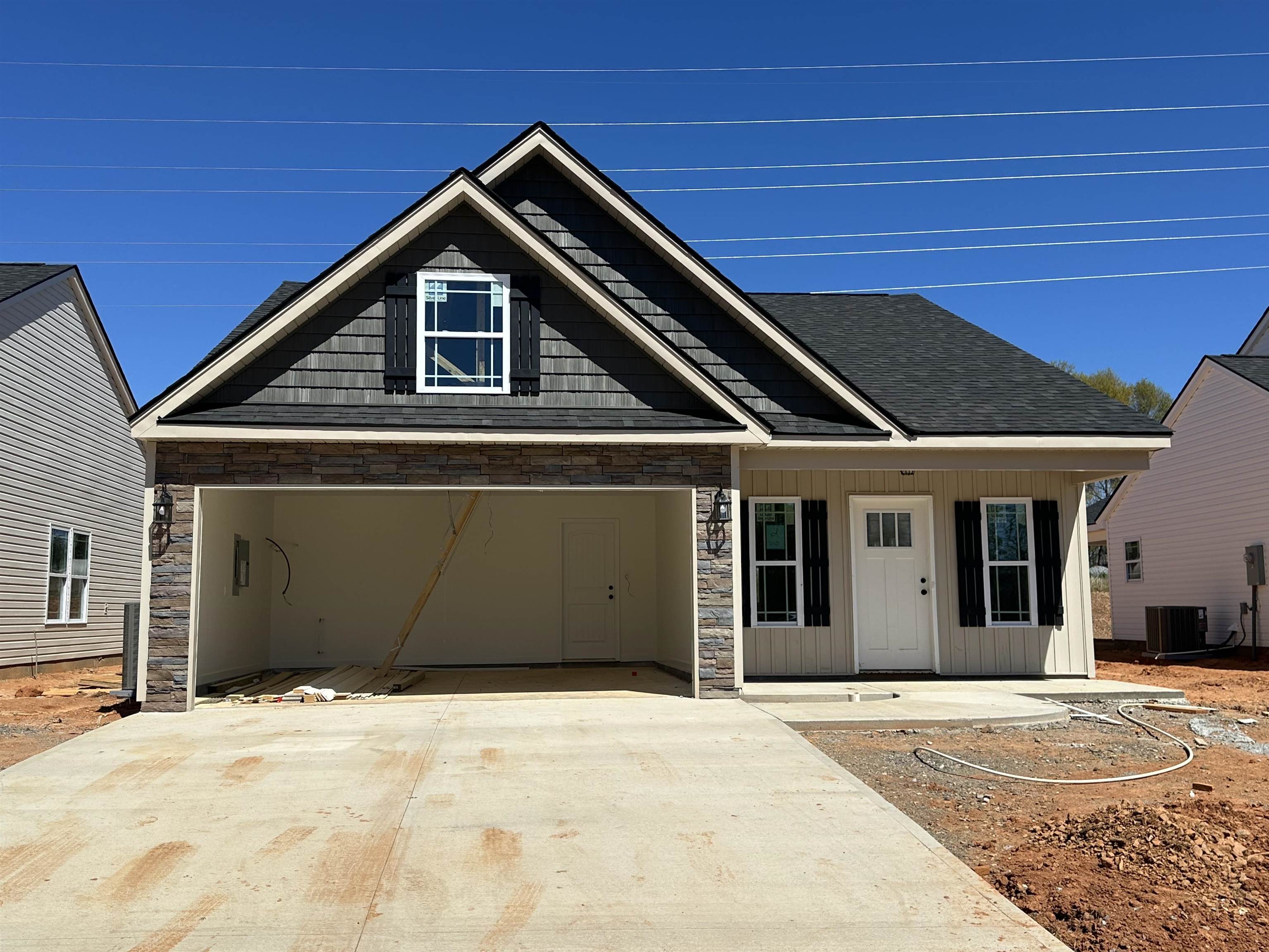 The PACIFIC floor plan is a 3 bedroom, 2 bathroom single story home that features luxury vinyl plank flooring in the main living areas, granite countertops throughout, upgraded painted cabinets, a covered back patio, and much more! Located just minutes from downtown Inman, local shopping, dining, and schools. The new Stones Throw community offers small-town charm with easy access to major routes. An excellent opportunity for quality  new construction in a growing area. Closing costs incentive offered when using preferred lender and attorney! Call today for more info!