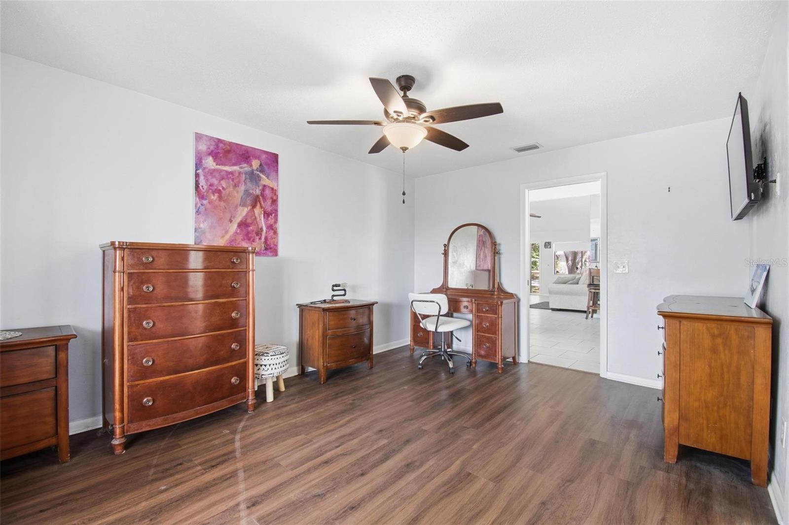 4 Coral Reef Court S