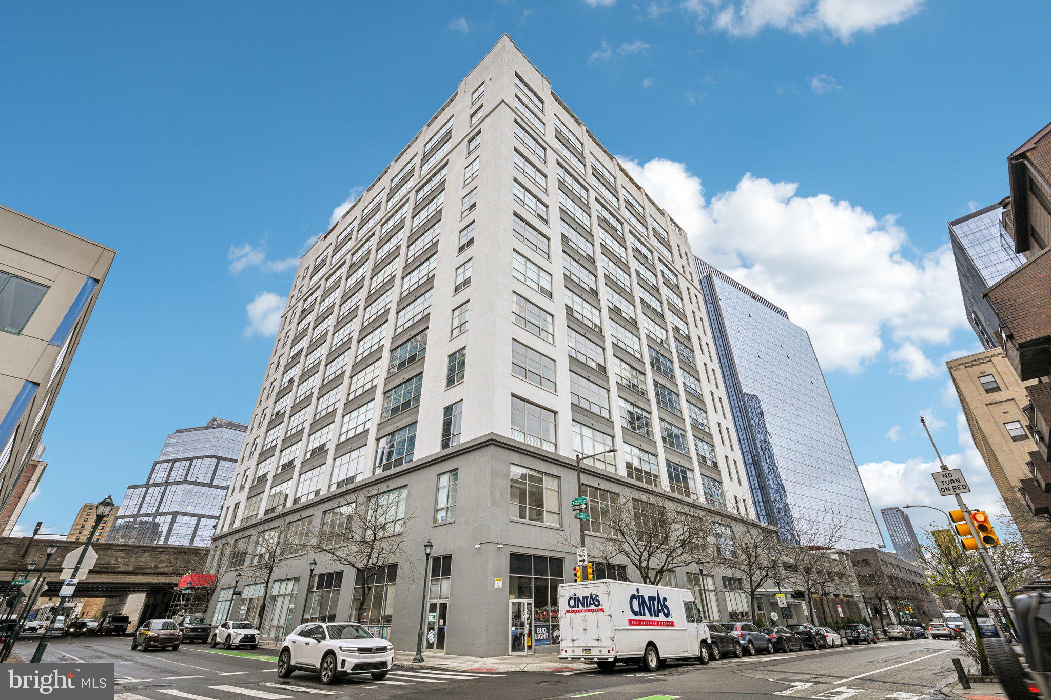 2200 Arch Street 404