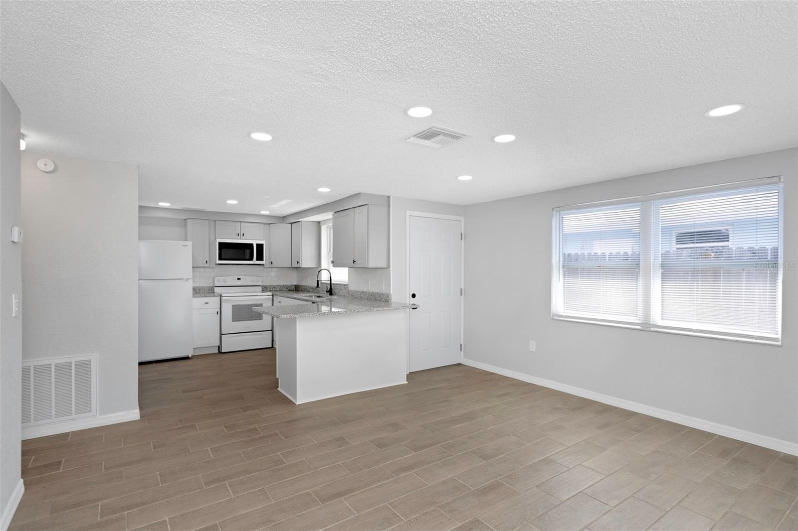6819 Sanderling Lane