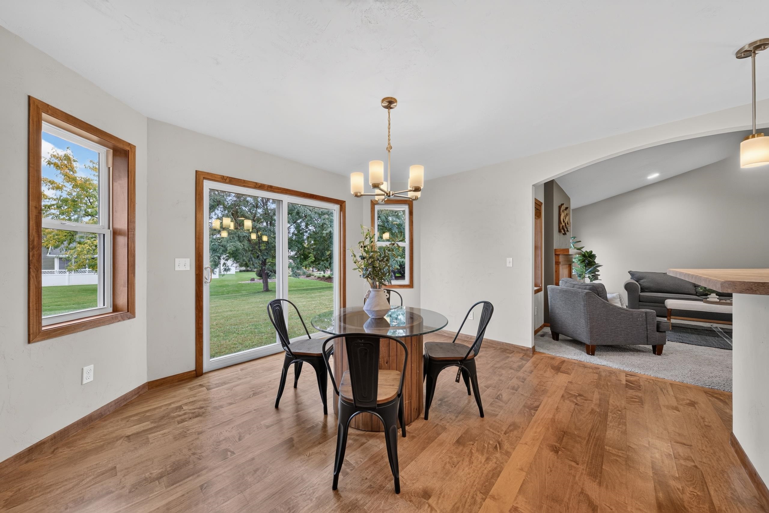3875 Duchess Lane