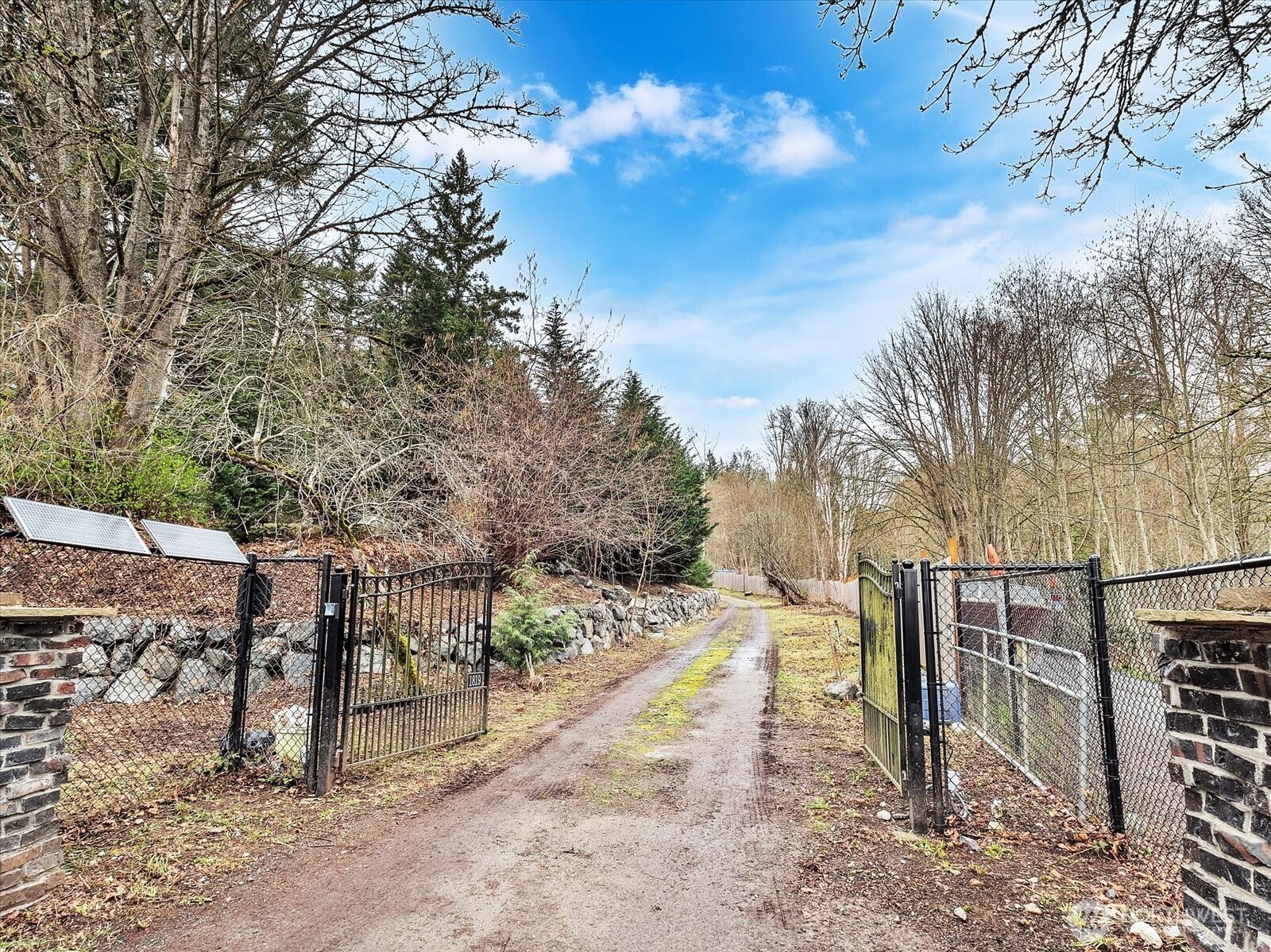 1819 Sunnyside Boulevard