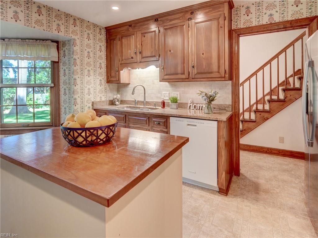 3017 Lord Bradford Court