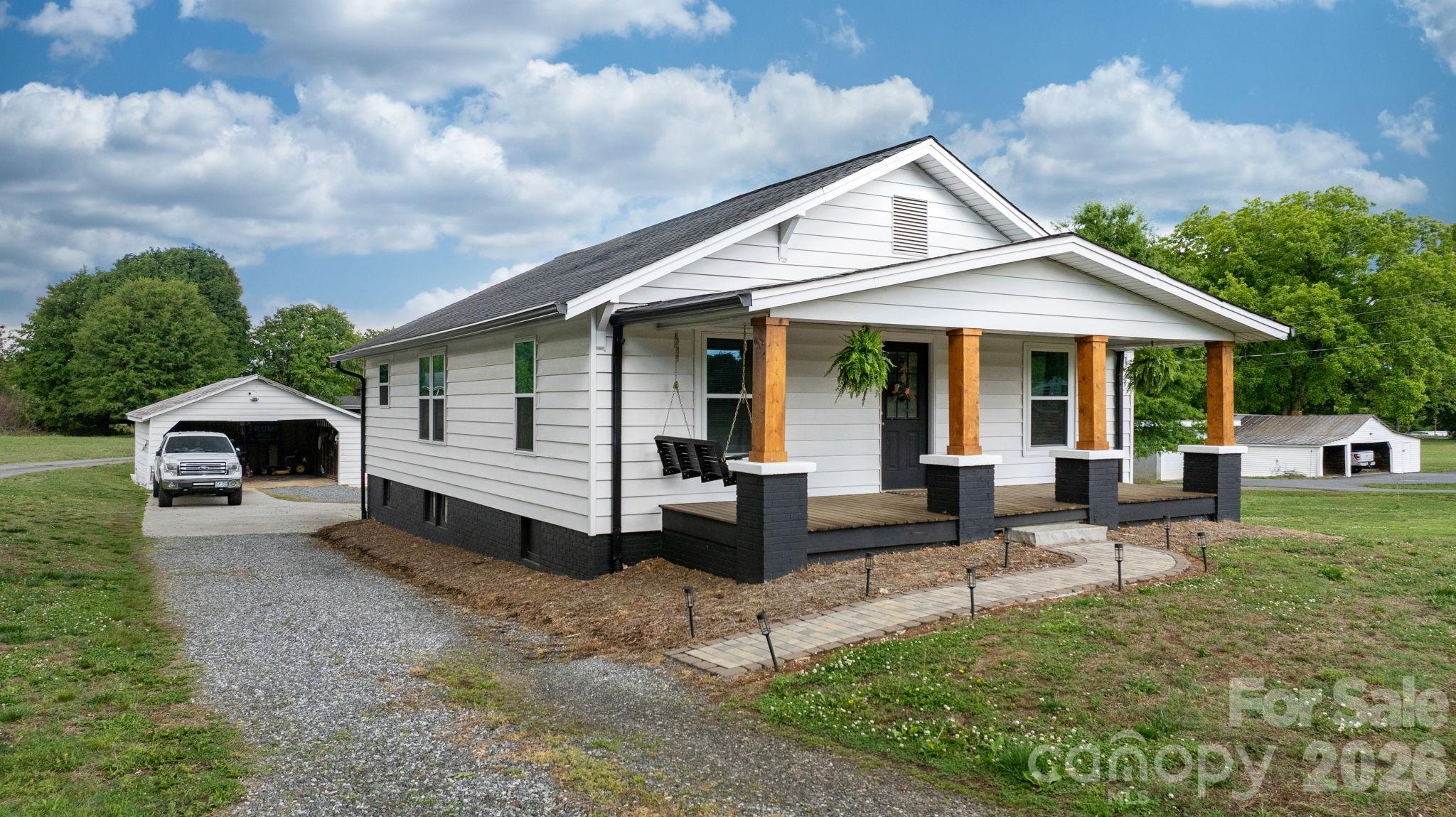 3941 Springs Road