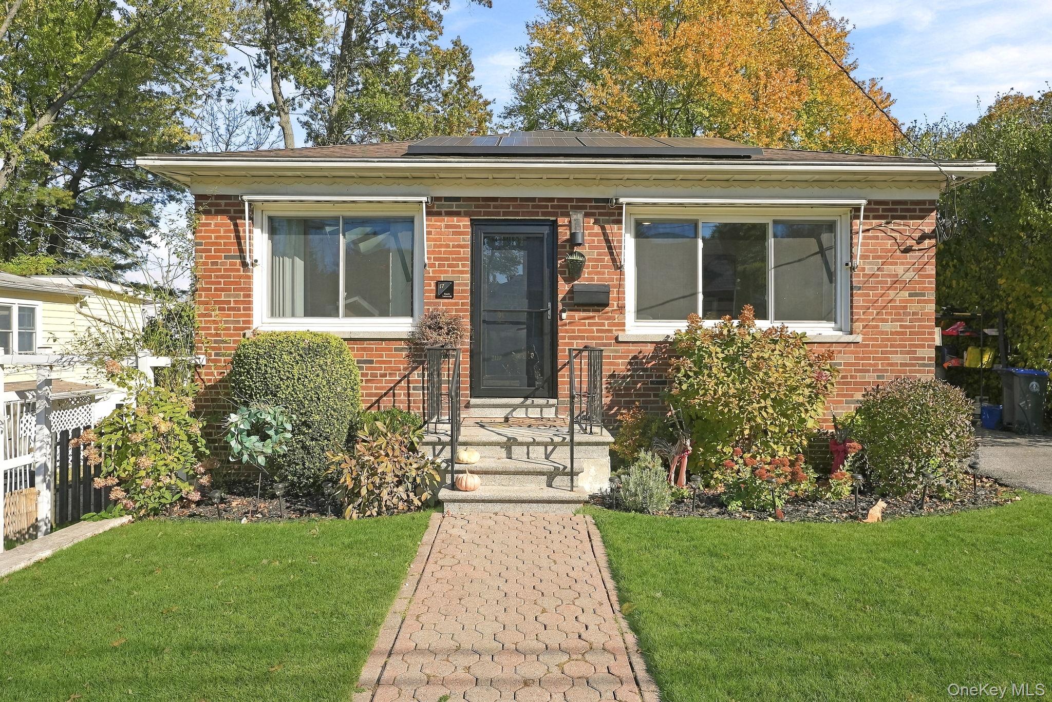 17 S Longfellow Street