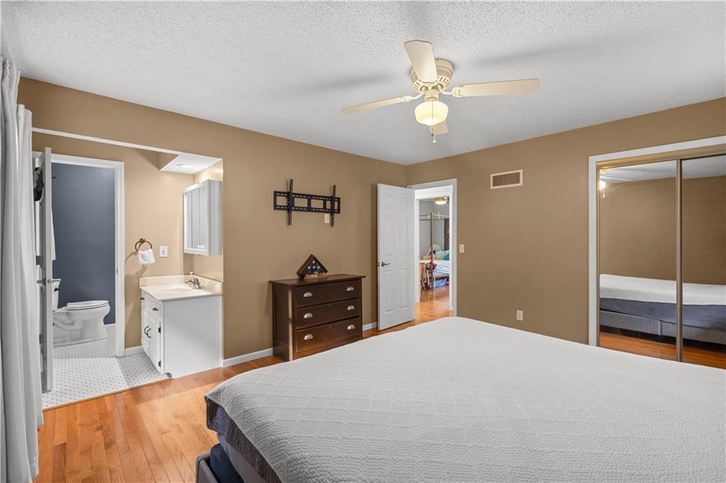 7010 N Wheaton Avenue