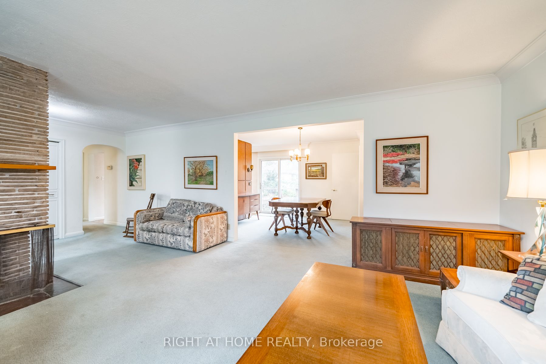 8 Sunset Dr