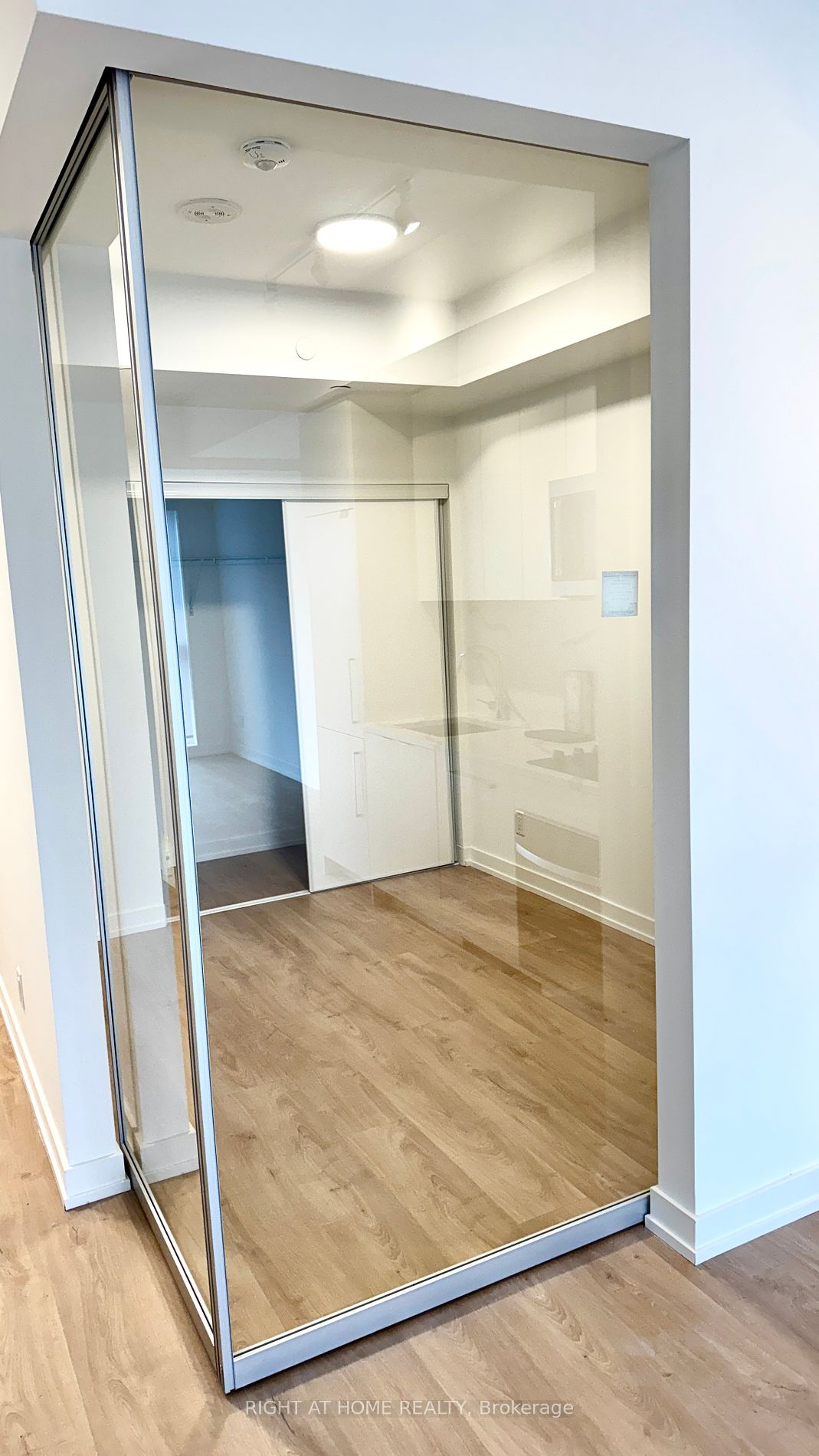 181 E Sheppard Ave 419